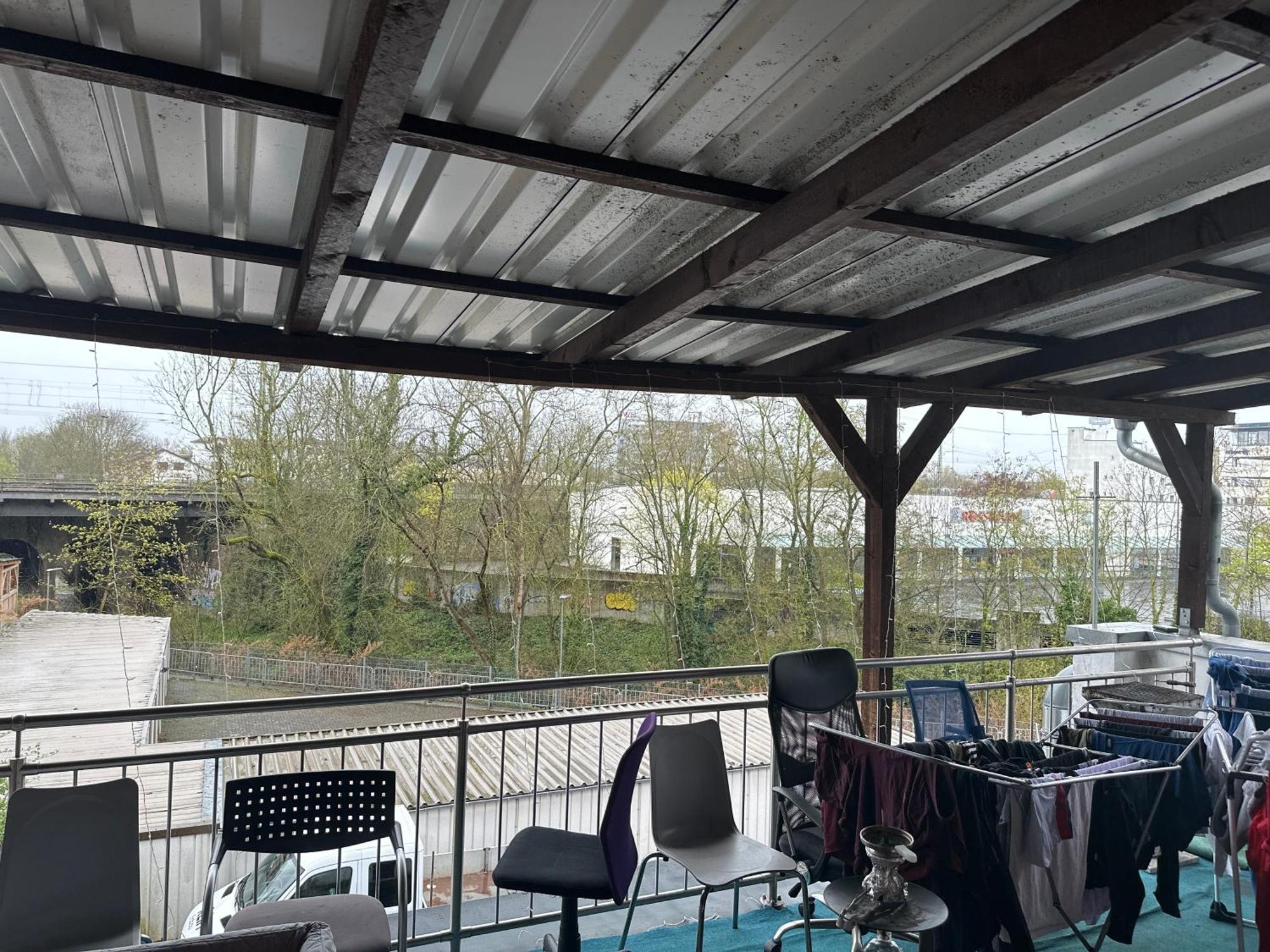Schoenes Zimmer In Bahnhofsnaehe In Einer Wohnung Mit Grosser Terrasse Giessen Exterior photo